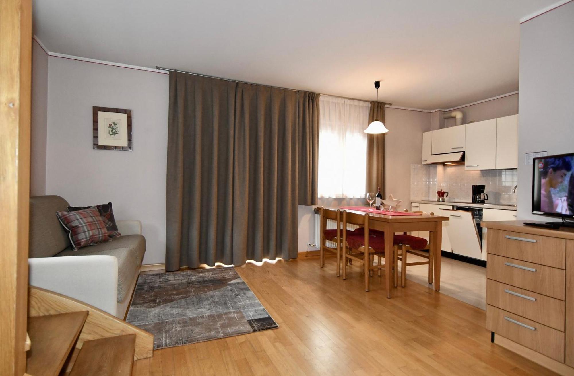 Casa Erica Apartments リヴィーニョ エクステリア 写真