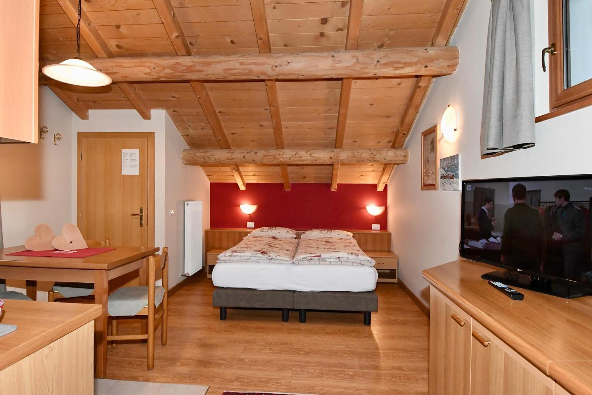 Casa Erica Apartments リヴィーニョ エクステリア 写真